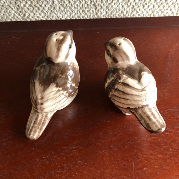 Pfaltzgraff Bird Salt and Pepper Shakers - Picture 2 of 5